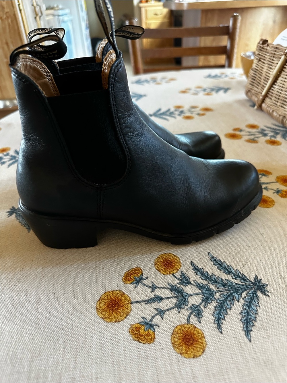Blundstone Black Leather Chelsea Ankle Boots